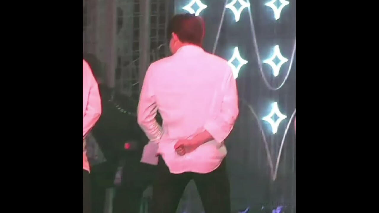 JUNKYU - MMM Fancam Teuday